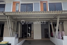 Rumah 2 Lantai di Metland Puri Belakang Uniqlo Bebas Banjir