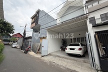 Dijual Rumah Tebet Jalan 2 Mobil Dekat Kokas, Soepomo, Abdullah Syafei