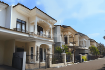 Rumah 2Lt Dg One Gate System Di Belakang Mirota Kampus Jl Godean