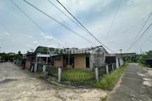 Dijual rumah lama hitung tanah luas lokasi komplek Sukarami Palembang