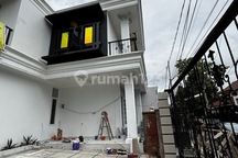 Dijual Rumah Komplek Megapolitan Cinere Lokasi Strategis