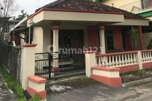 Rumah Nyaman Terawat View Alun Alun Sukoharjo