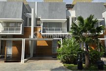 Rumah Sewa Cantik di Sukajadi Dekat Taman Golf Residence