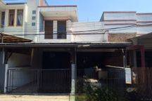 Rumah 2 Lantai Bagus Kurdi di Bandung Kota