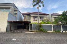 Disewakan Rumah Strategis Di Jalan Sunset Road, Kuta