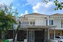 Dijual Rumah Full Furnish di Royal Residence Cluster Depan