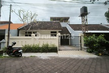Rumah Cluster Kuta 3 Kamar Carport 2 Mobil Dekat Bandara Ngurah Rai