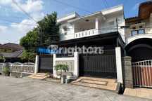 Rumah Besar Siap Huni Tengah Kota Pekanbaru