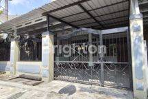 Rumah/kantor/ Mess Strategis Jalan Depan Lebar 