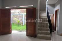 Disewakan Rumah 2 Lantai Nyaman Siap Huni Minimalis Lokasi di Komplek Margamulya Regency Cimahi Utara Bandung