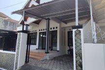 Rumah 2 Lantai Dekat Kampus Dan Siap Huni Cocok Untuk Usaha