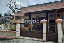 Rumah classic dalam perumahan