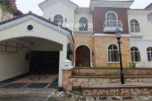 Rumah Mewah 2Lt Area Premium Di Perumahan Casa Grande Maguwoharjo