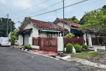 Rumah Dekat Benteng Kraton Hanya 600 M Ke Pasar Ngasem