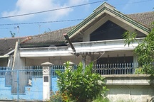 Rumah Lokasi Strategis Di Belakang Ruko Area Komersial