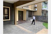Rumah Bagus Semi Furnished Komplek Batununggal, Bandung