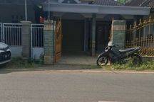 Dijual Rumah Hitung Tanah Lokasi Nol Jalan Raya Kediri 5 Menit Dari Bandara Dhoho