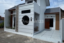 Rumah Baru Full Furnished Dekat Kota Jogja Dalam Cluster
