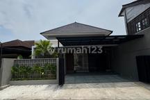 Hunian Nuansa Modern Mewah 1 Lantai Lokasi Strategis