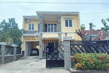 Rumah 2 Lantai Furnished di Piyungan, Bantul