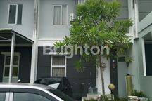 RUMAH 2 LANTAI SIAP HUNI