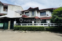 Dijual Rumah Asri, Rapih dan Cantik 2 Lantai Siap Huni di Puri Cinere. SHM Rumah