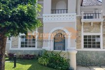 Jual Cepat Murah ,Rumah 3Lantai Rapih Siap Huni di Sentul City Bogor
