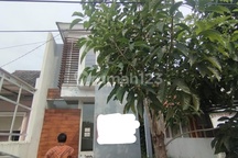 Dijual Via Lelang Rumah 2Lt Perum Puri Safira Regency Menganti Gresik