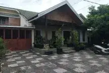 Rumah SHM Nyaman Lokasi Strategis di Rumah 2 lantai di  Jl. Abdul Muthalib Dg. Narang, Gowa