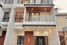 Rumah Modern Rooftop Cluster Pinggir Jalan Di Jagakarsa Jakarta Selatan