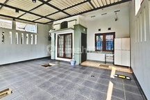 Peluang Langka! Rumah Harga Murah Siap Huni di Taman Sari dengan Akses Tercepat ke Pusat Kuliner di Taman Sari, Kota Harapan Indah Bekasi