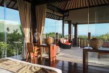 Villa with Ocean View Enjoy Both Sunrise and Sunset (207V)