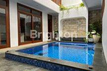 MODERN VILLA THREE BEDROOMS IN SANUR BEACHSIDE (Ivan B)