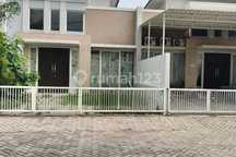 Jual Via Lelangrumahtaman Wisata Regency Driyorejo