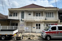 Rumah 2 Lantai di Kemang, Lokasi Strategis Antara Jl Kemang Raya dan Antasari, Luas Tanah 249 M2