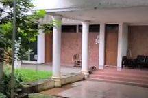 Dijual Rumah Hitung Tanah. Murah Cocok Buat Usaha.di Jl Soekarno Hatta Bandung