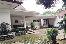 Disewakan dan di Jual Rumah Heritage di Main Road Jalan Sirnagalih Sukajadi Bandung -Adjie