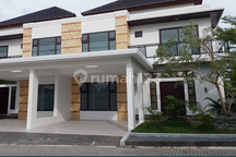 Rumah Mewah 2 Lantai Terbaik di Kota Pekanbaru Type 315 Cocok Untuk Keluarga Besar Anda
