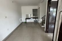 Termurah, Rumah Sewa 3 Kamar Tidur di Pik 2, Uk 6 X 12,5