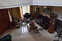 Dijual Rumah Dalam Komplek Megapolitan Nyaman
