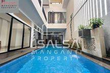 DISEWAKAN RUMAH CANTIK BANGUNAN 2 LANTAI FURNISH SIAP HUNI HARGA 750 JUTA AREA MENTENG KUNINGAN KEBAYORAN BARU LOKASI STRAYEGIS AREA MENTENG JAKARTA PUSAT