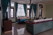 Rumah Bagus 2 Lantai di Jalan Siliwangi, Sukabumi