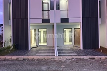 Rumah Dua Lantai Murah Dekat Pintu Tol Sawangan