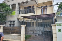 Rumah Tinggal Jalan Tunjung