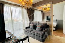 Unit Cakep 2 BR Pool view Classic Style di Landmark Residence Tower A lantai 5