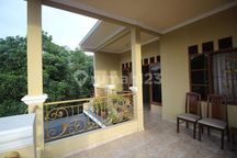 Disewakan Rumah 2 Lantai di Puri Gading Jati Melati Pondok Melati, Bekasi