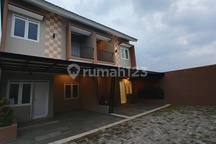 Jual Cepat Rumah Baru 2 Lantai Dekat Alun- Alun Cimahi