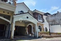 Rumah Mewah Dalam Perumahan Casa Grande Ring Road Utara