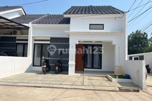 Rumah SHM dekat dengan Tol, ST dan sarana pendidikan bebas banjir