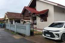 Rumah Luas Lokasi Kedamaian Tanjung Karang Timur